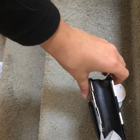 Purse - Picture 3 of 5